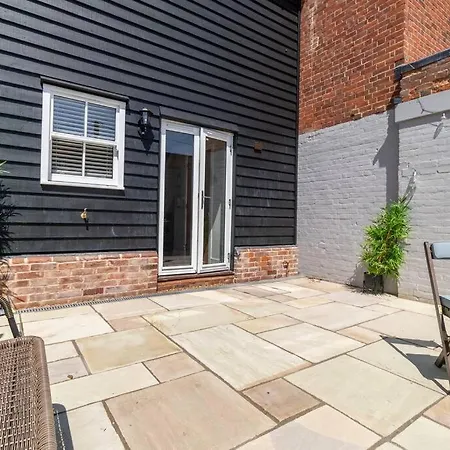 Luxurious Newly Built Cottage In Central Wivenhoe Exterior photo