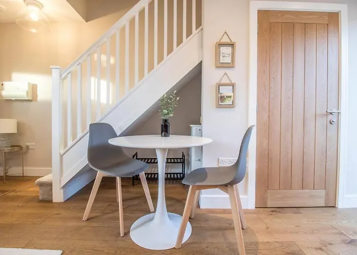 Luxurious Newly Built Cottage In Central Wivenhoe