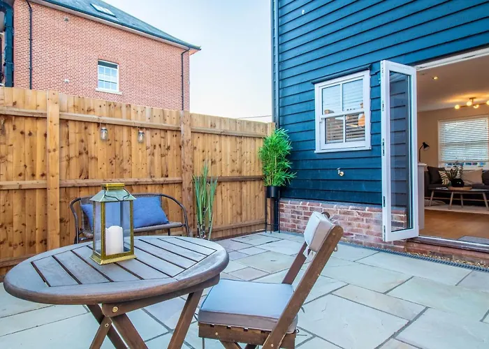 Luxurious Newly Built Cottage In Central Wivenhoe