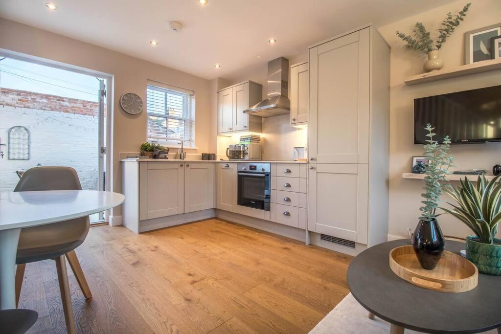Luxurious Newly Built In Holiday home