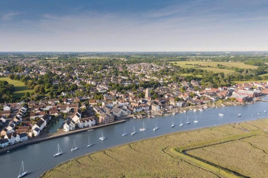 Luxurious Newly Built In Holiday home Wivenhoe